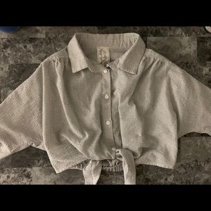 SADIE & SAGE STRIPED CROPPED TIE FRONT SHIRT